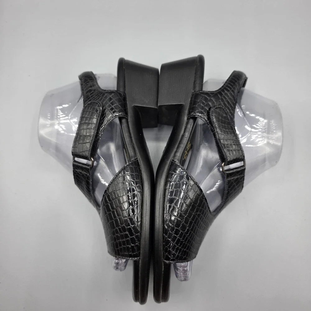 SAS Suntimer Sandals Womens 8.5 Black Patent Leather Croc Embossed Comfort Shoes